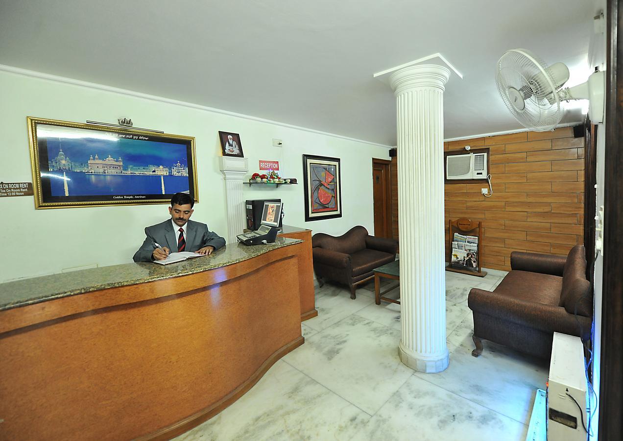 Oyo Flagship 40314 Hotel Victoria International Amritsar Exterior photo